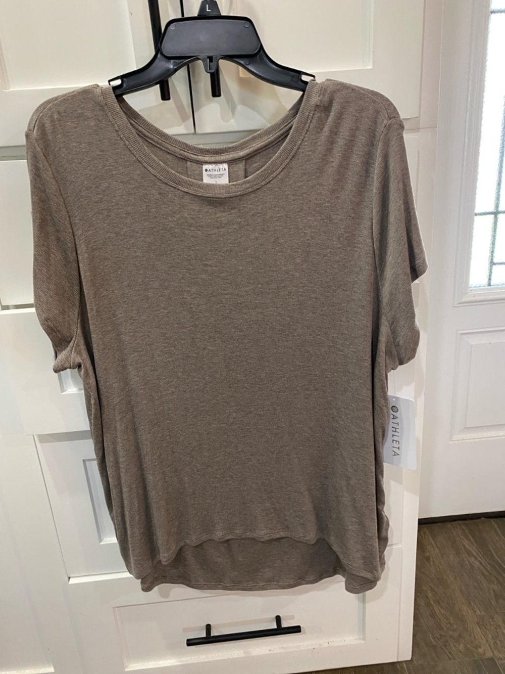 Athleta Short Sleeve Relaxed Tee in Taupe Brown Large with ease ribbed tee